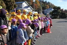 年末の交通安全テント村_e0175370_12461945.jpg