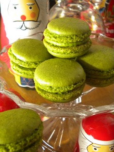 Macaron matcha　～西尾抹茶の濃厚マカロン～_b0208989_1849520.jpg