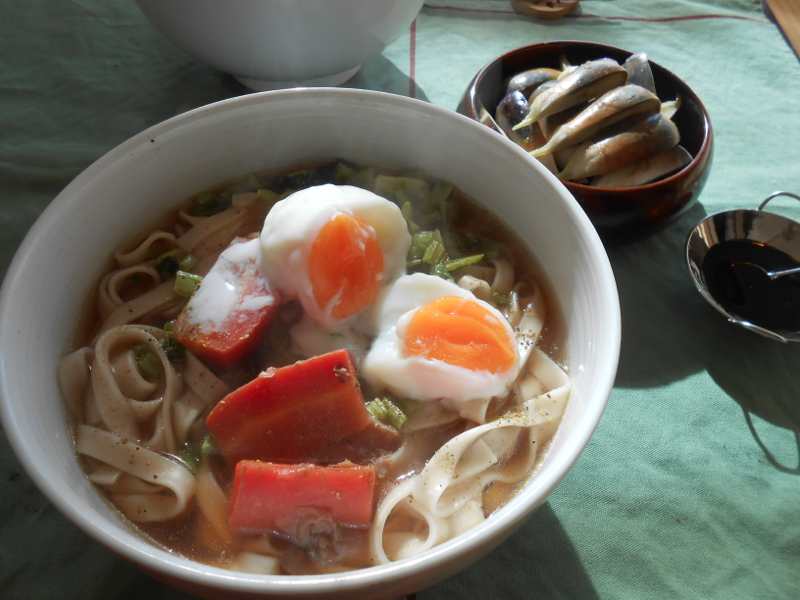 あるもので昼ごはん_a0095931_9464673.jpg