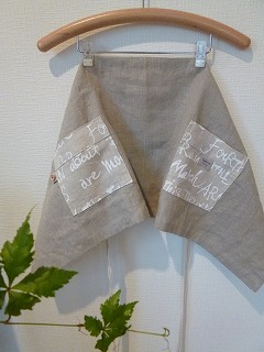 cafe apron 英文字柄のポケット♪_a0165160_17442663.jpg