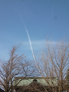 winter sky 通勤とひこうき雲と♪_a0165160_651059.jpg