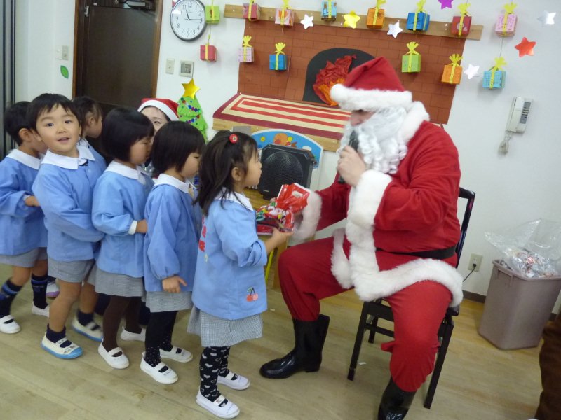 サンタさん、苦楽園口幼稚園（西宮市）に行きました♪_f0019063_219569.jpg