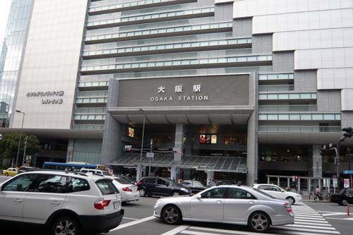 時代遅れにならぬよう、大阪の新ビル!を、車窓から~!ハハハーー。_d0060693_1948722.jpg