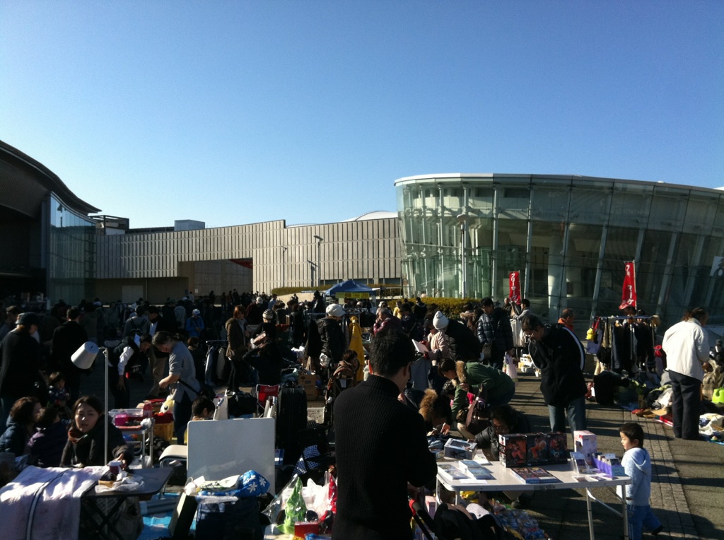 1216横浜国際プールフリマ 東京リサイクル運動市民の会 1216横浜国際プールフリマ 東京リサイクル運動市民の会