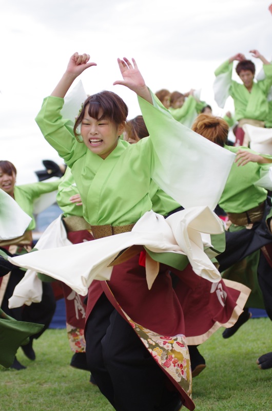 神戸よさこい２０１２本祭　２日目その８（大阪市立大学チーム「朱蘭」）_a0009554_0175639.jpg