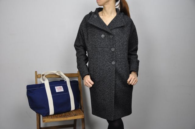 月が窓から ・・・ cacharel ._b0110586_19441059.jpg