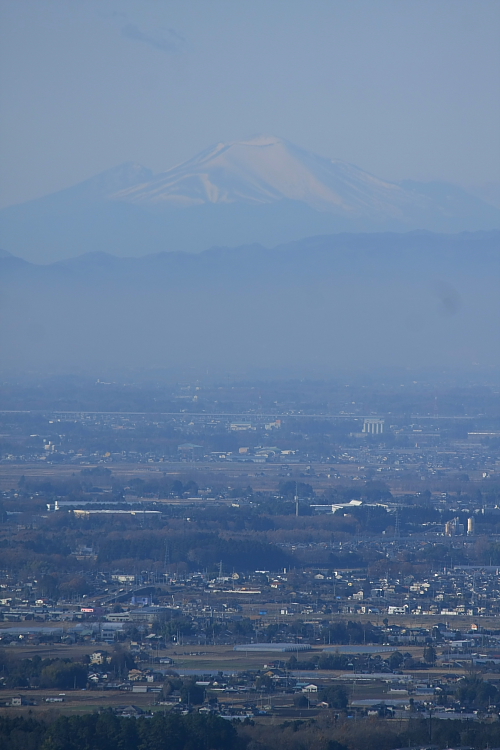 益子から八木岡と浅間山を望む - 2012年冬・真岡 - _b0190710_23334246.jpg