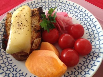 ラクレットチーズのトースト_e0134337_2046665.jpg