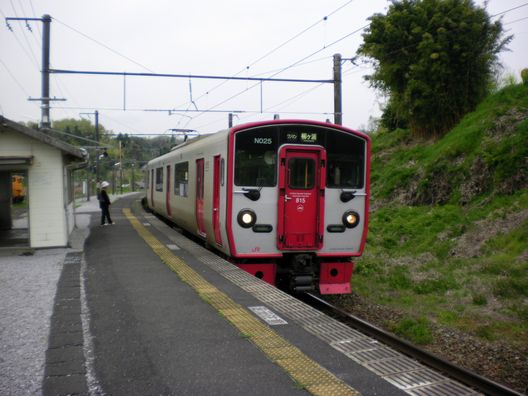 南国の列車 完結編 (下ノ江駅、宇佐駅)_b0005281_2333867.jpg