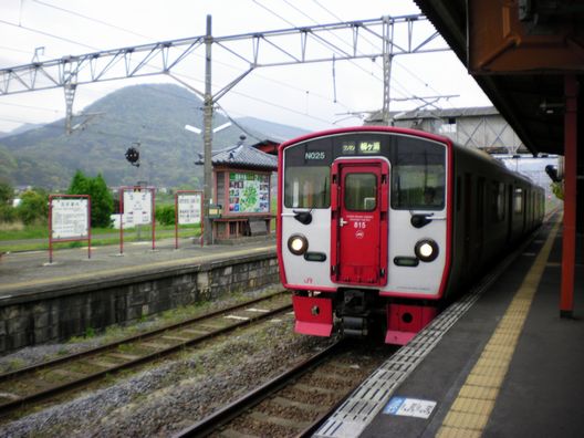 南国の列車 完結編 (下ノ江駅、宇佐駅)_b0005281_2344083.jpg