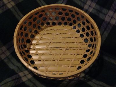 久し振りに六つ目編み盛り籠_e0271197_23474290.jpg