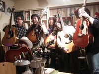 ライブのハシゴ_d0228130_8362271.jpg