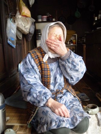 ばぁちゃんの大笑いで最大の難所を乗り越える_b0206037_16122579.jpg