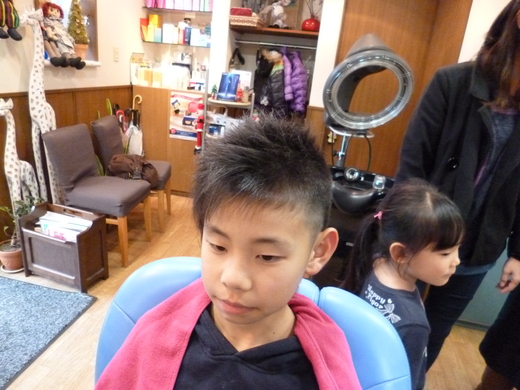 ソフトモヒカン風アシンメトリー K2 Hair へようこそ 近江八幡 美容室 美容院