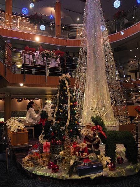 ぱしふぃっくびいなす Christmas Cruises 2012 ①_c0046587_2104560.jpg