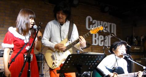 2012年カラフル年末ライブのライブレポ、その1(ジェイバンド~SUBERIMASU)_e0188087_1243100.jpg