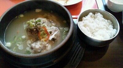 『びびこ』の参鶏湯(新大久保／韓国料理)_a0067806_1971215.jpg