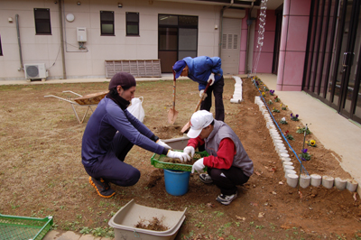 余暇活動・園芸作業!_a0154110_16311975.jpg
