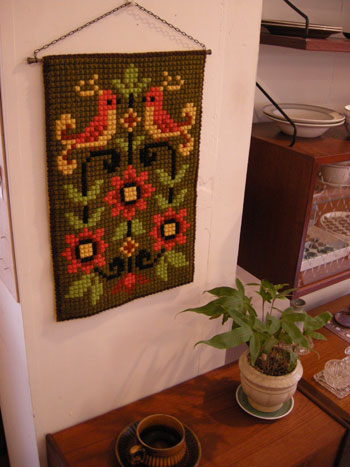 刺繍壁掛け(SWEDEN)_c0139773_15374630.jpg