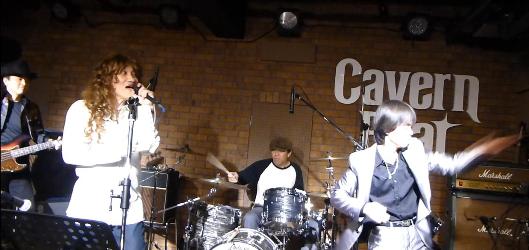 2012年カラフル年末ライブのライブレポ、その1(ジェイバンド~SUBERIMASU)_e0188087_23181778.jpg