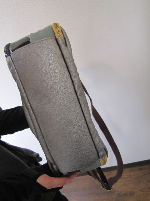 Trideep トライディープ 17140 サンドイッチ横型ショルダーBag  追加生産_e0076692_202046.jpg