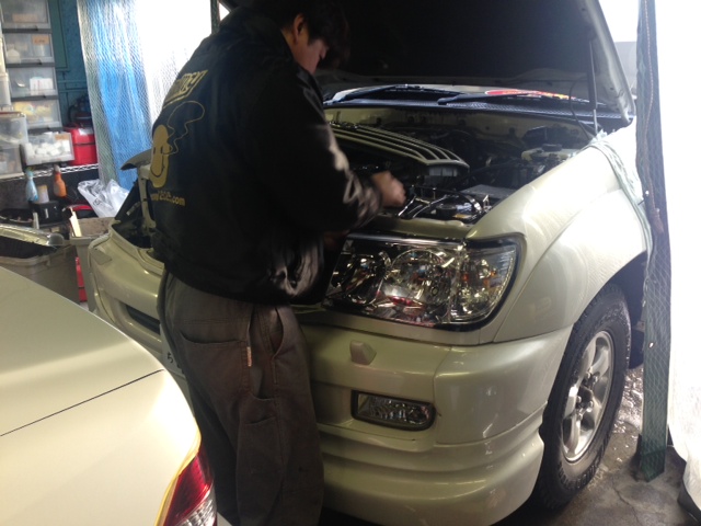 ランクル100 後期仕様 後期タイプヘッドライト & HID ポジションLED_b0127002_2042416.jpg