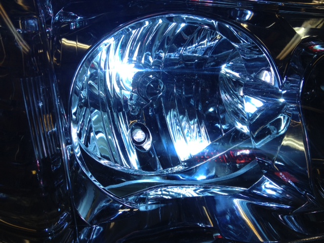ランクル100 後期仕様 後期タイプヘッドライト & HID ポジションLED_b0127002_20435456.jpg
