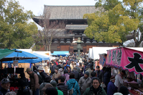 東寺 しまい弘法_e0048413_163258.jpg