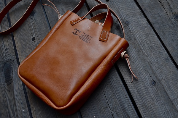 leather pouch_b0172633_10205478.jpg