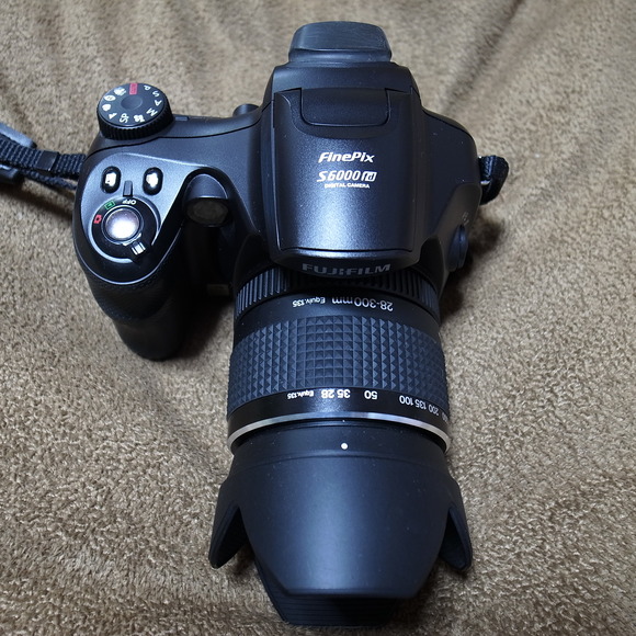 過去の名機 FinePix S6000fd : 隻眼機縁 過去の名機 FinePix S6000fd : 隻眼機縁
