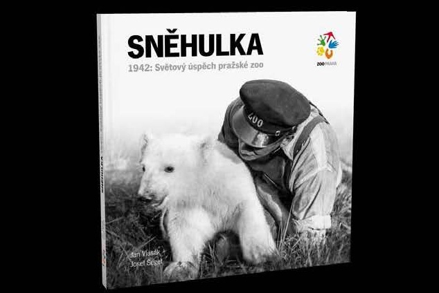 チェコ・プラハ動物園での1942年のホッキョクグマ人工哺育記録集が出版となる ~ ドイツ軍占領下での快挙_a0151913_1831423.jpg