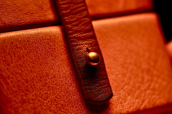 leather gift box_b0172633_19461273.jpg