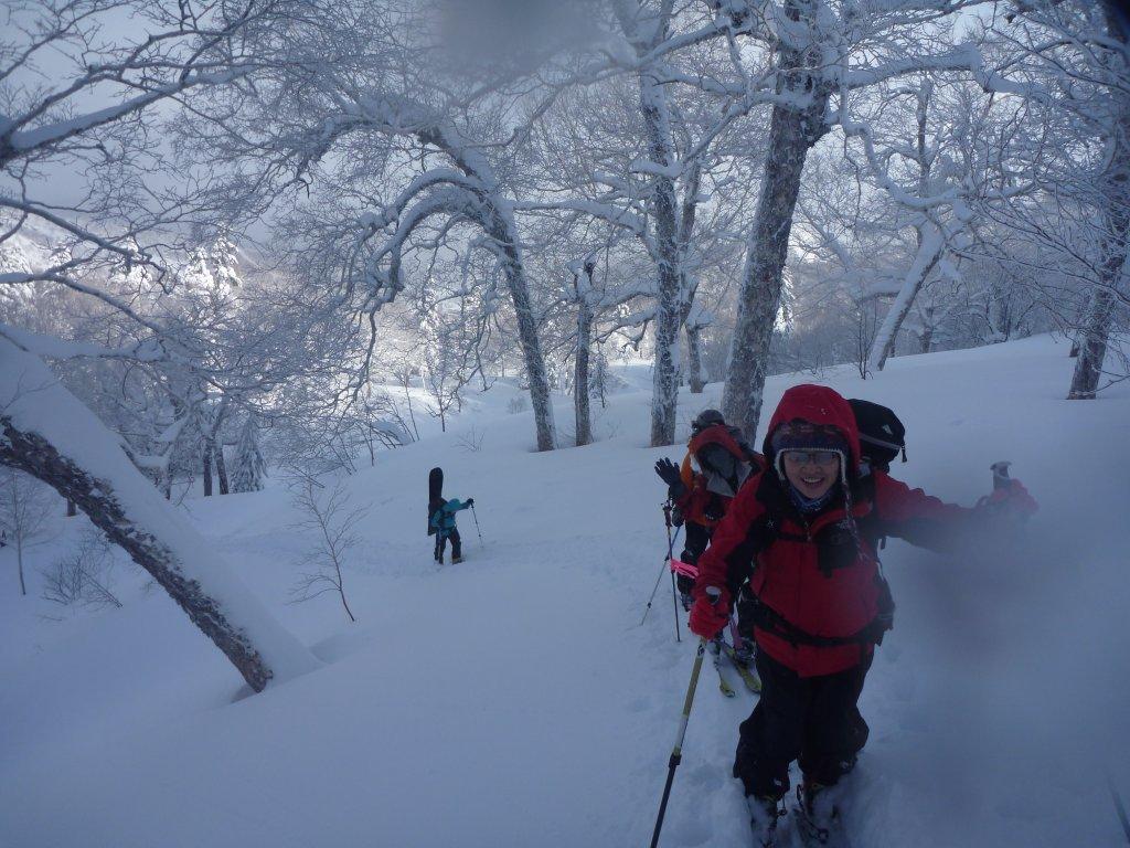 朝里岳沢川～白井岳（1302㍍）滑降＝2012年12月24日_a0141678_20421649.jpg