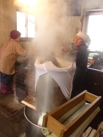 安家の豆腐づくり_b0206037_1824591.jpg