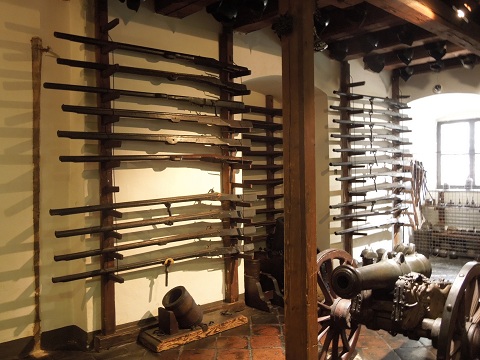 世界最大の中世武器庫 Tugaruya 津軽屋pj日記