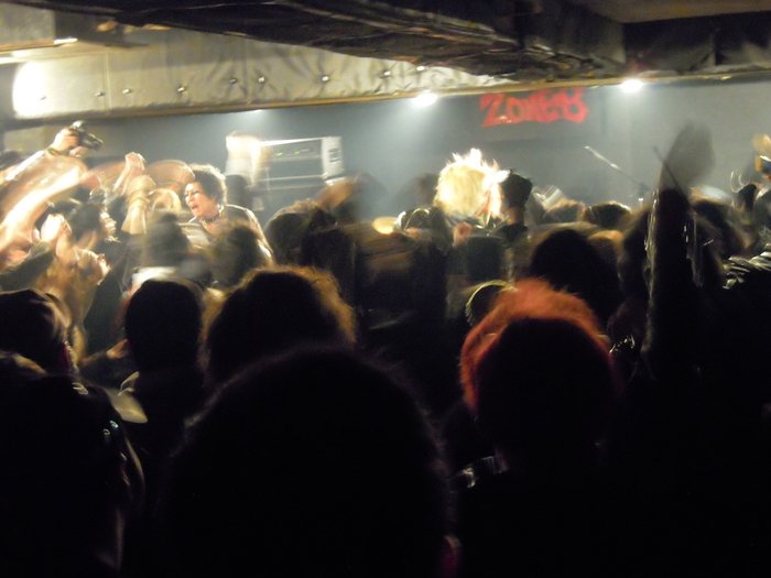 The Punk Survivalなクリスマス2012その2（SOくん本当にお疲れ様!!!）_e0184090_13472529.jpg