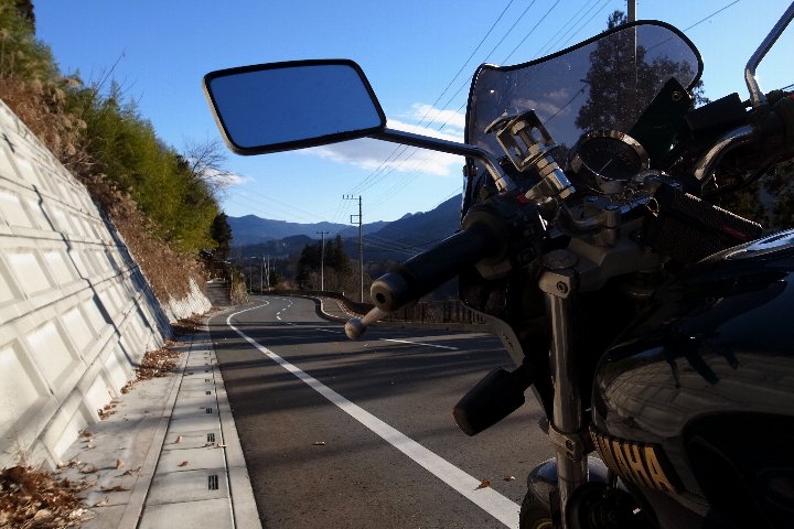 風を切って…_a0268412_2240182.jpg