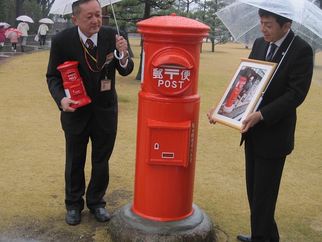 思い継ぐ丸ポスト　飯田から白井へ現役復帰　千葉　白井_e0201648_2173310.jpg