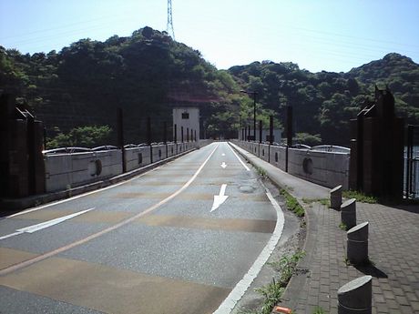 アロマ体感型ダム (長谷ダム)_b0005281_1934019.jpg