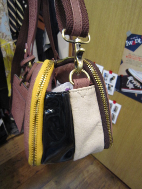 Trideep トライディープ 17140 サンドイッチ横型ショルダーBag  追加生産_e0076692_21294160.jpg