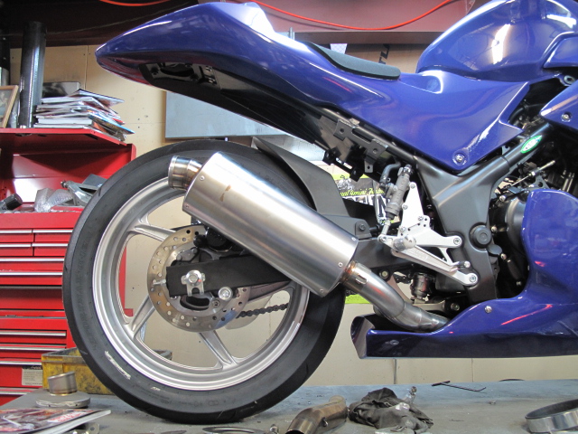 ＣＢＲ２５０ＣＵＰ用マフラー始める_b0184703_17274449.jpg