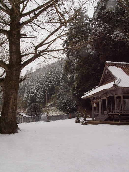雪景色の客人神社_c0116915_2349967.jpg