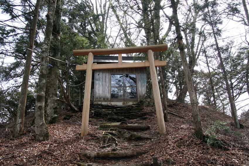 高越神社の「奥の院」♪ すえドンのフォト日記