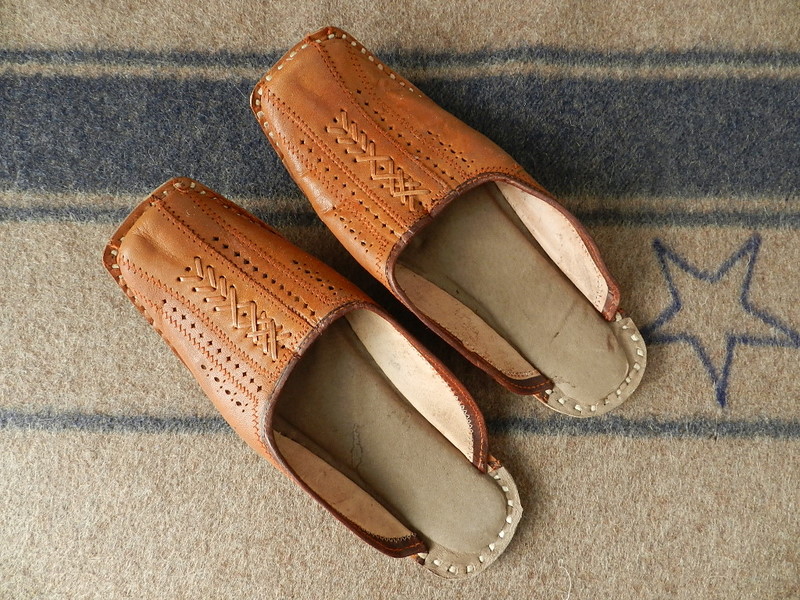 Indian leather room shoes_f0226051_12204757.jpg