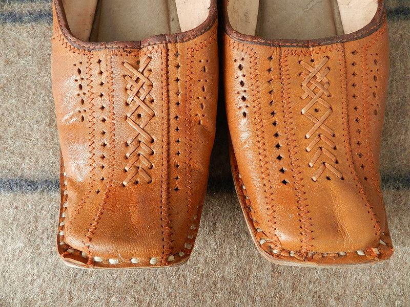Indian leather room shoes_f0226051_12211118.jpg