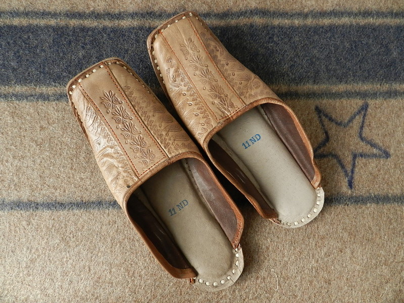 Indian leather room shoes_f0226051_12244642.jpg