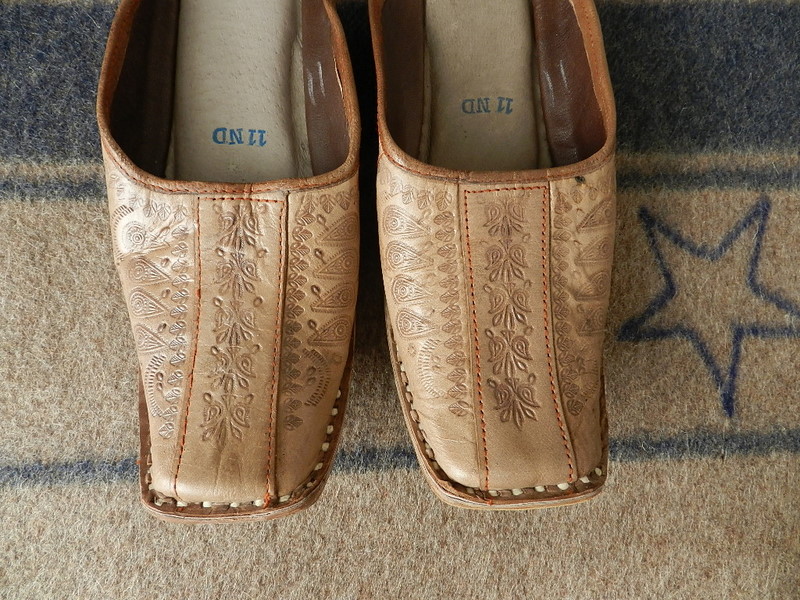 Indian leather room shoes_f0226051_1225232.jpg