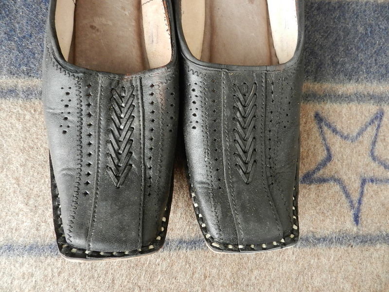 Indian leather room shoes_f0226051_122786.jpg