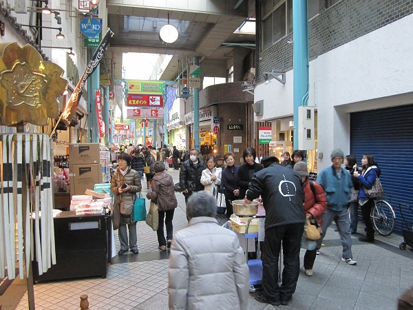 商店街と江南飯店_e0022303_2005138.jpg