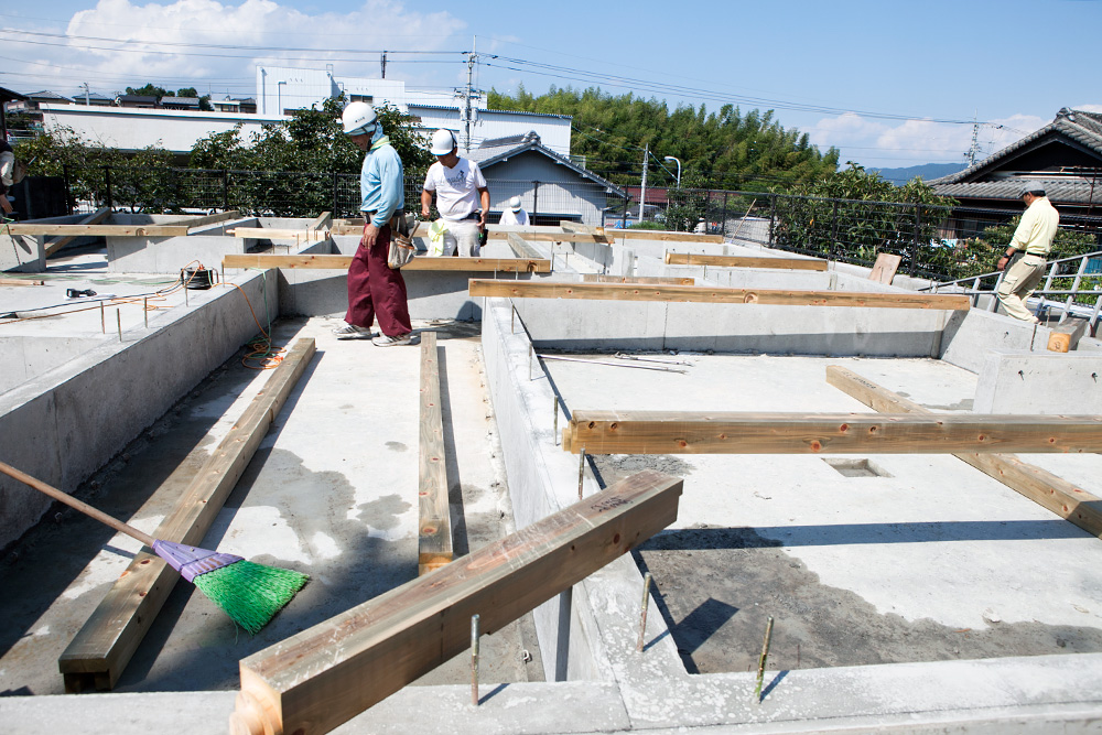 高台の住宅地に建てる木造の家〜その2〜_a0163962_9223888.jpg